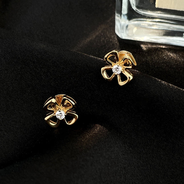 FIOREVER MINI DIAMOND STUD EARRINGS