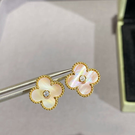 CLOVER PINK MOP 1 DIAMOND STUD EARRINGS