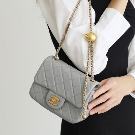 FLAP BAG 17CM GREY LAMBSKIN GOLD HARDWARE