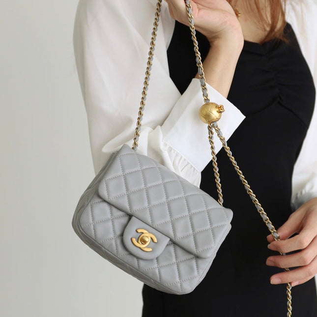 FLAP BAG 17CM GREY LAMBSKIN GOLD HARDWARE