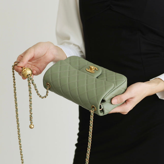 FLAP BAG 20CM KHAKI LAMBSKIN GOLD HARDWARE