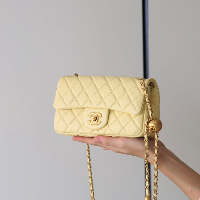 FLAP BAG 20CM YELLOW LAMBSKIN GOLD HARDWARE