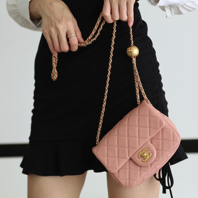 FLAP BAG 17CM BABY PINK LAMBSKIN GOLD HARDWARE