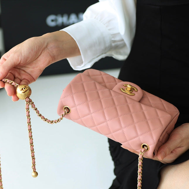 FLAP BAG 20CM BABY PINK LAMBSKIN GOLD HARDWARE