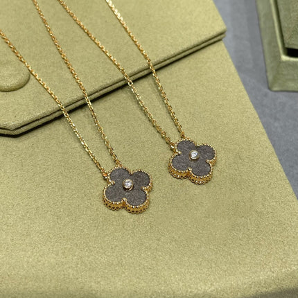 CLOVER GREY MOP DIAMOND PINK GOLD NECKLACE