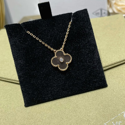 CLOVER GREY MOP DIAMOND PINK GOLD NECKLACE