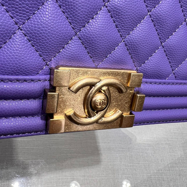 BOY BAG MEDIUM 25 PURPLE CAVIAR GOLD HARDWARE