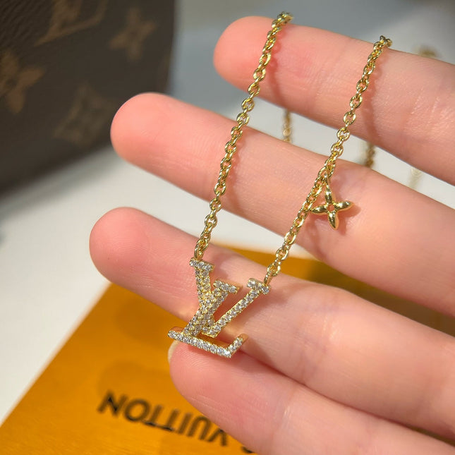 LV LOGO PENDANT DIAMOND GOLD NECKLACE