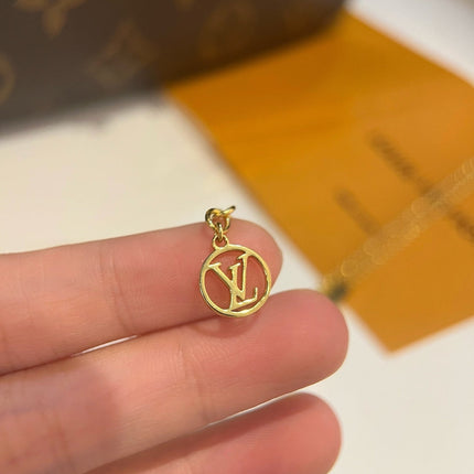 LV LOGO PENDANT DIAMOND GOLD NECKLACE