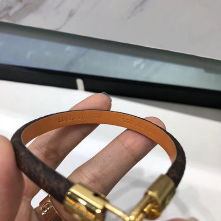 LV CRAZY LOCK LEATHER GOLD BRACELET