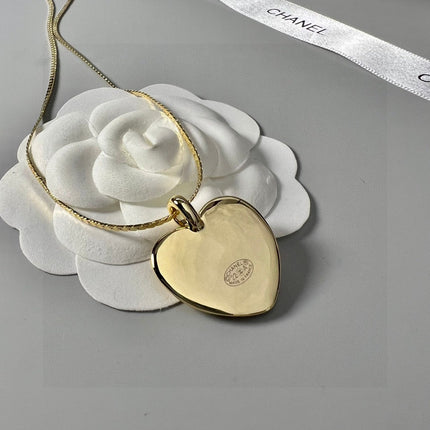 CC HEART LIGHT GOLD NECKLACE