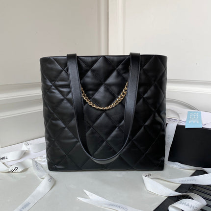 CC 19 TOTE 33CM BLACK LAMBSKIN GOLD HARDWARE