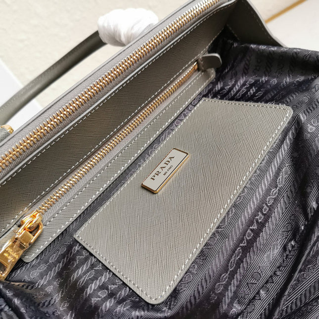 MEDIUM GALLERIA 28 GREY SAFFIANO LEATHER