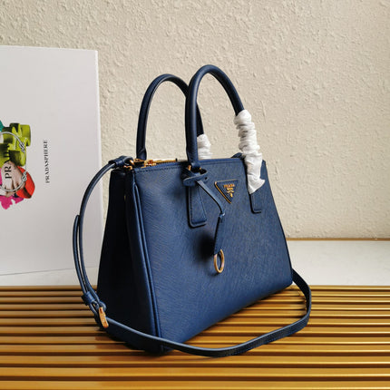 MEDIUM GALLERIA 28 BLUE SAFFIANO LEATHER