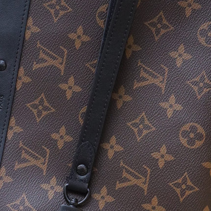 POCHETTE TO GO 30 MONOGRAM CANVAS