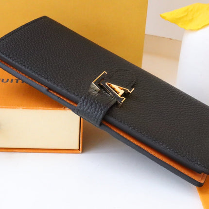 VERTICAL WALLET CAPUCINES BLACK