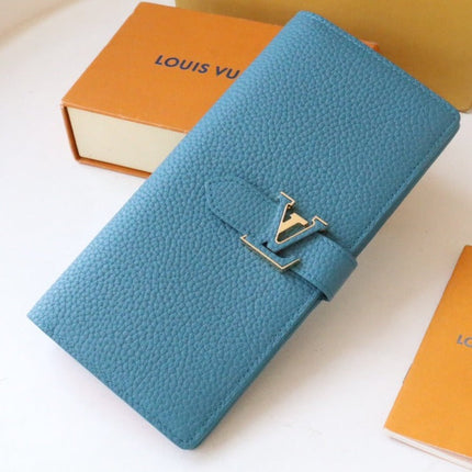 VERTICAL WALLET CAPUCINES CLOUD BLUE