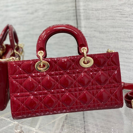 MEDIUM LADY D-JOY 26 RED PATENT CALFSKIN