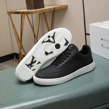 LV RIVOLI SNEAKER BLACK