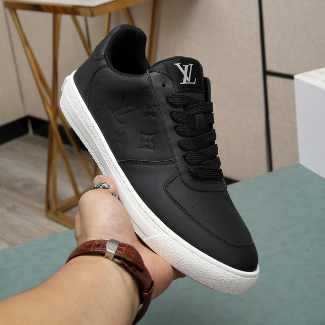 LV RIVOLI SNEAKER BLACK