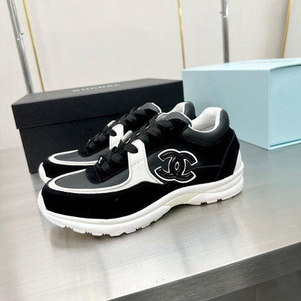 CC LOW TOP TRAINER BLACK WHITE SNEAKERS