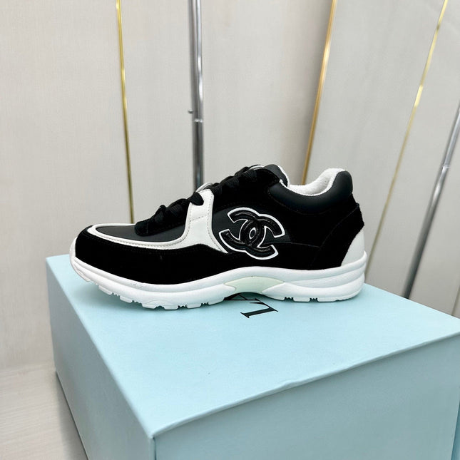 CC LOW TOP TRAINER BLACK WHITE SNEAKERS