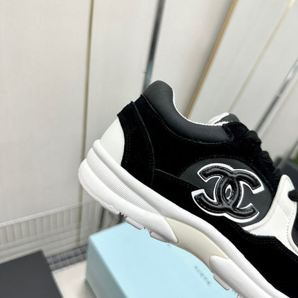 CC LOW TOP TRAINER BLACK WHITE SNEAKERS