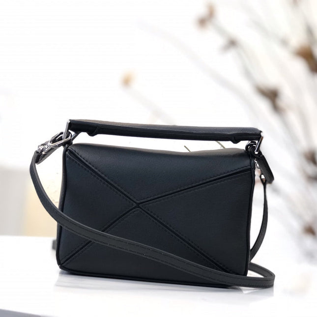 LOE MINI 18 PUZZLE BAG IN BLACK CALFSKIN