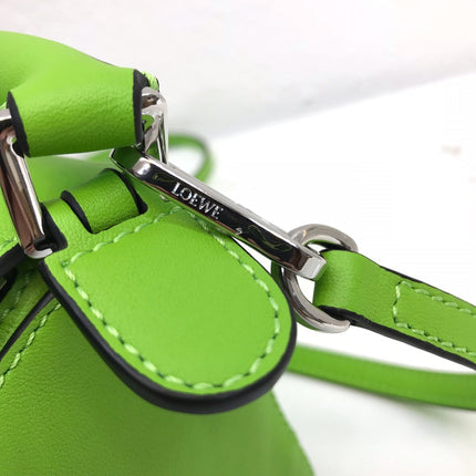 LOE MINI 18 PUZZLE BAG IN EMERALD GREEN CALFSKIN