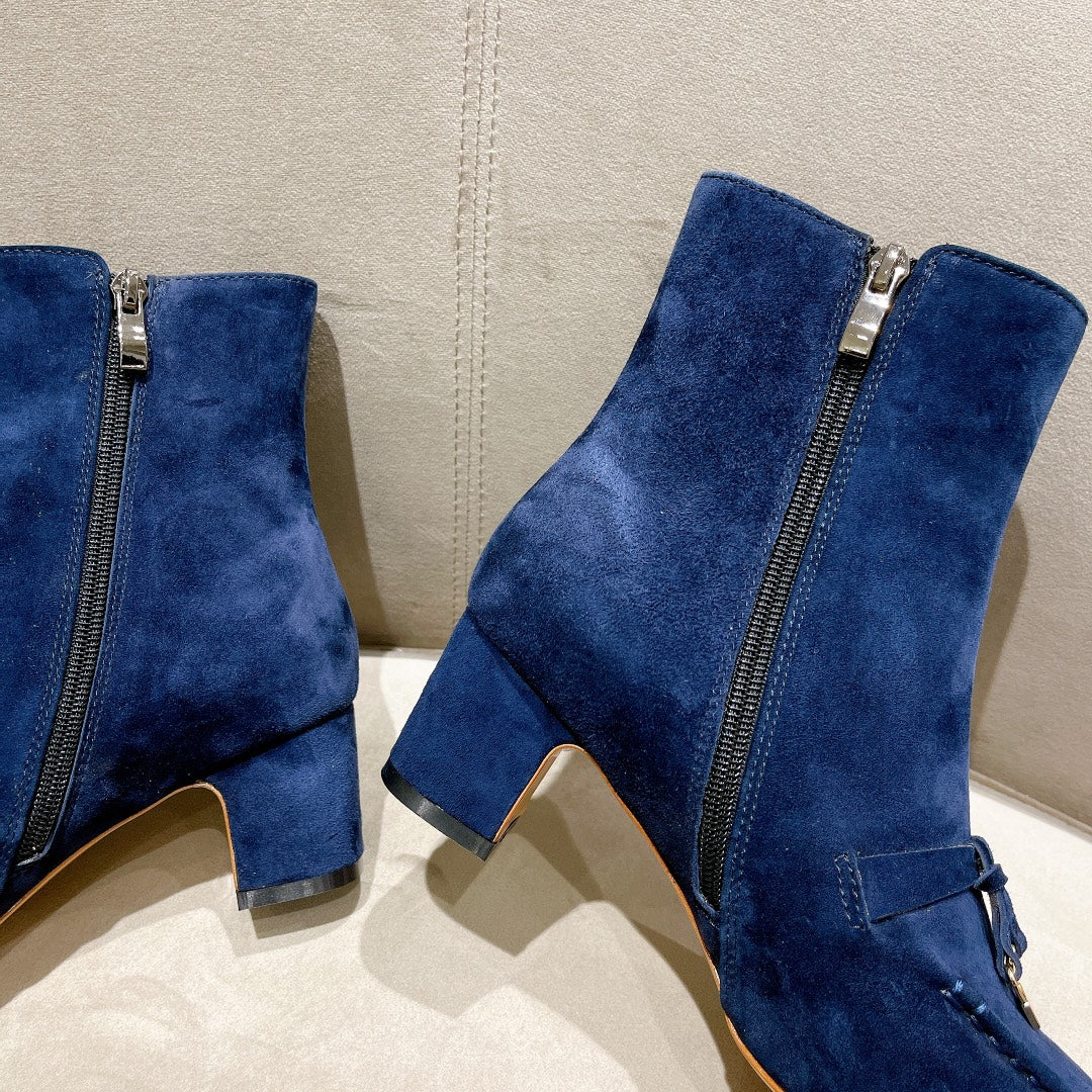LP CHARMS ANKLE BOOTS METAL LOCK COBALT SUEDE