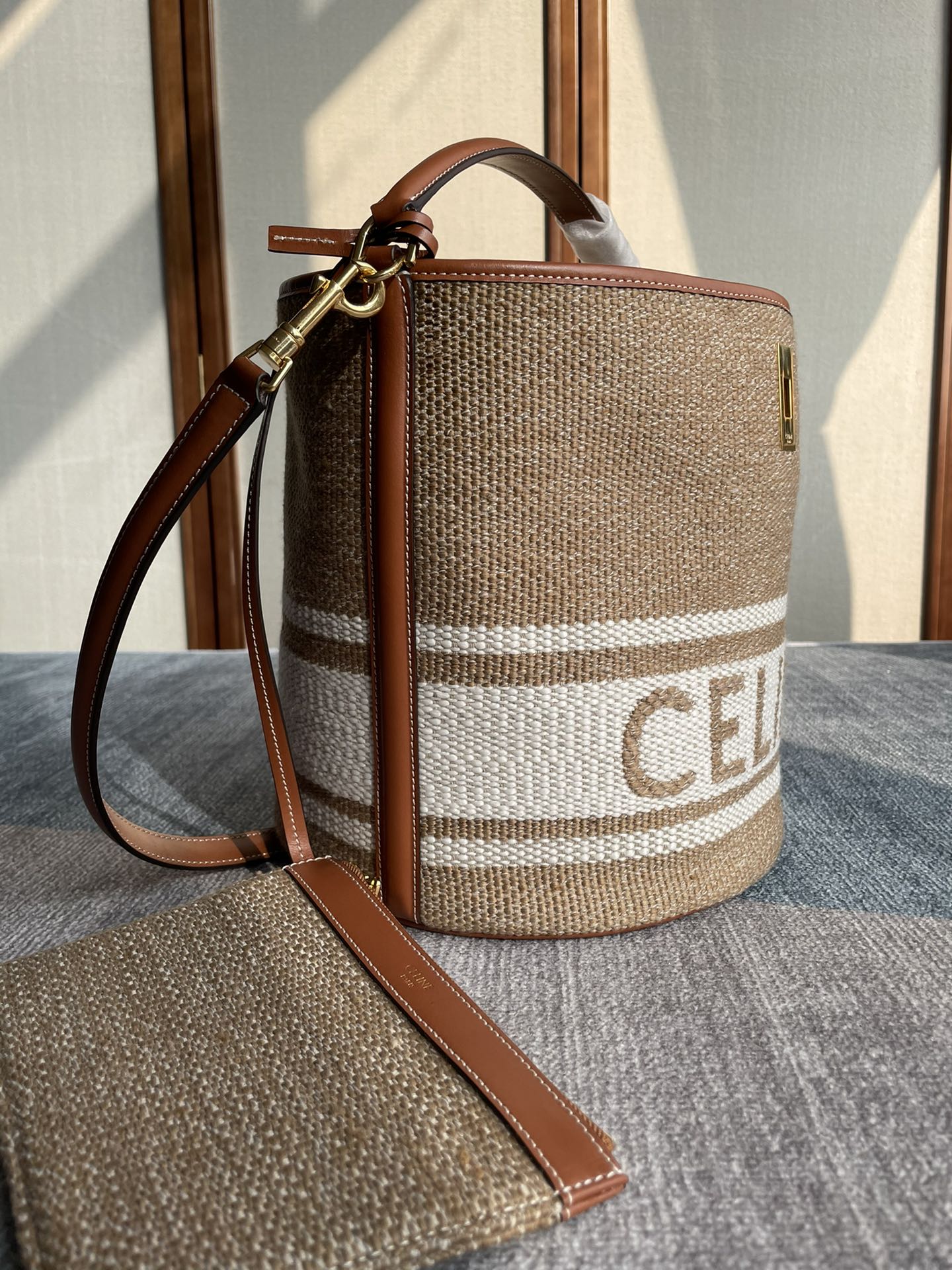 BUCKET 25 IN PRINTED CANVAS BROWN WHITE