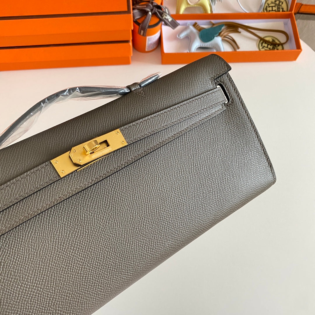 KELLY CUT 31 IN WOOD BROWN CALFSKIN WITH GOLD HARDWARE