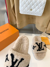 LV WOMEN'S PASEO FLAT SLIPPER IN TAN BROWN FLEECE WITH BLACK LOGO