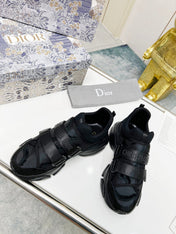 D-WANDER SNEAKERS IN BLACK TECHNICAL FABRIC AND SUEDE