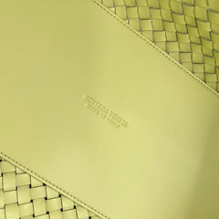 LARGE CABAT 51 IN PASTEL YELLOW LAMBSKIN