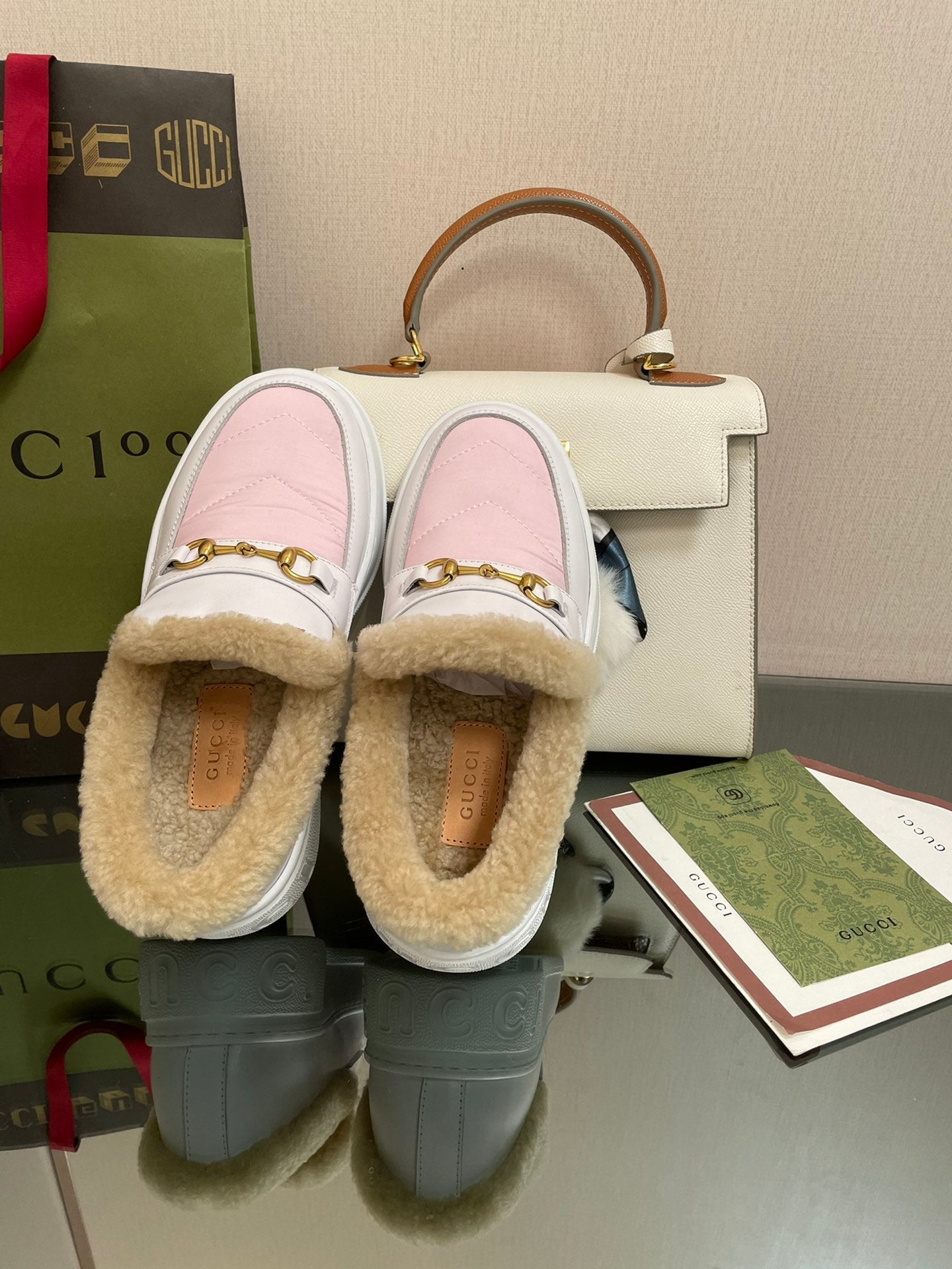 GG LOAFER IN WHITE MIX LIGHT PINK CALFSKIN WITH BEIGE WOOL LINING