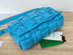 CASSETTE 28 IN SKY BLUE SOFT LAMBSKIN