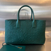 LARGE CABAT 51 IN KAITOKE GREEN LAMBSKIN