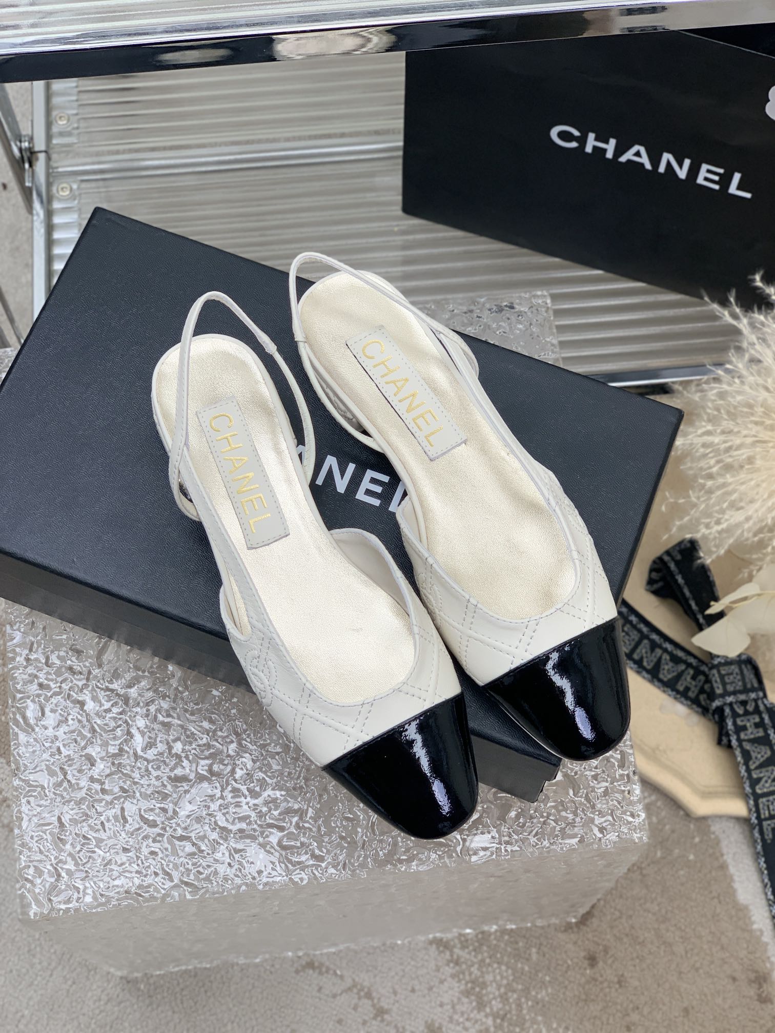 SLINGBACKS 20 WHITE MIX BLACK CALFSKIN