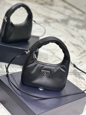 HOBO BAG 21 IN BLACK SOFT LAMBSKIN