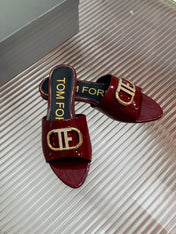 FLAT SLIDE IN WINE RED METALLIC CALFSKIN