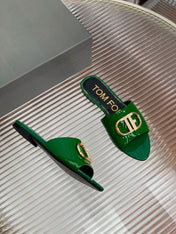 FLAT SLIDE IN PINE GREEN METALLIC CALFSKIN