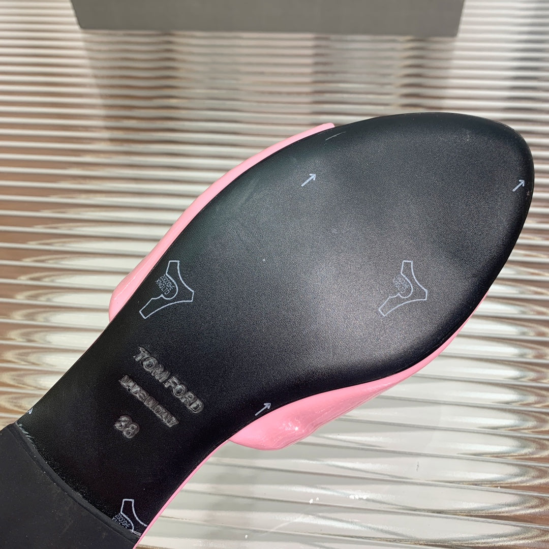 FLAT SLIDE IN BABY PINK METALLIC CALFSKIN