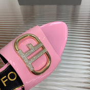 FLAT SLIDE IN BABY PINK METALLIC CALFSKIN