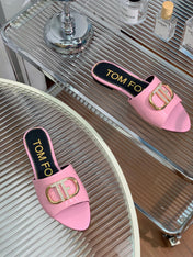 FLAT SLIDE IN BABY PINK METALLIC CALFSKIN