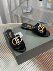 FLAT SLIDE IN BLACK METALLIC CALFSKIN
