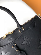 LV 25S TRIANON MM BAG 36 IN BLACK CALFSKIN GOLD HARDWARE