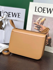LOE GOYA BAG 23 IN COPPER BROWN CALFSKIN