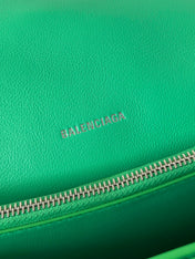 CRUSH CHAINED BAG 32 IN GREEN QUILTED CRUSHED CALFSKIN SILVER HARDWARE