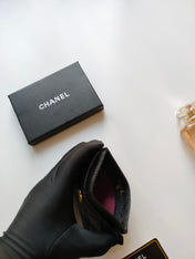 CC CARD HOLDER 11.2 BLACK GRAINED CALFSKIN GOLD ICON